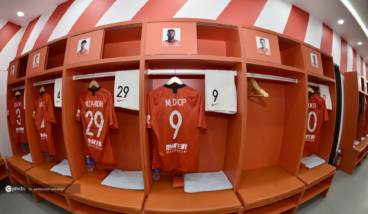 包含转会期中超传出新动向，广东宏远更衣室发声，管理层表态：引发热议，更衣室氛围转暖的词条-开运娱乐官网